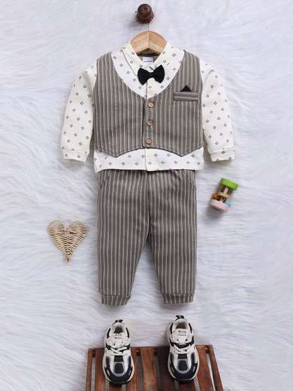 Moms Love Boys Printed
                    T-shirt and Shirt with Trousers