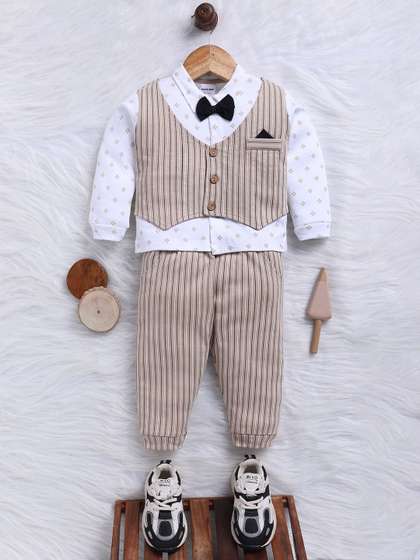 Moms Love Boys Printed
                    T-shirt and Shirt with Trousers