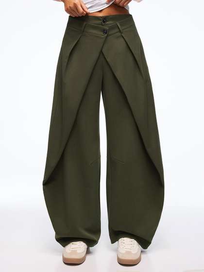 Bershka Barrel
                        trousers with pleats