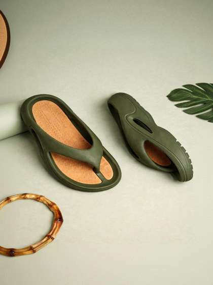 glitchez Men Thong
                    Flip-Flops