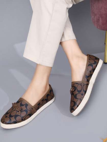 JM Looks Women
                          Printed Slip-On Sneakers