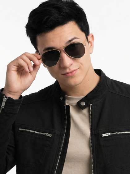 Vincent Chase Unisex
                      Aviator Sunglasses With Polarised And UV Protected
                      Lens 238944