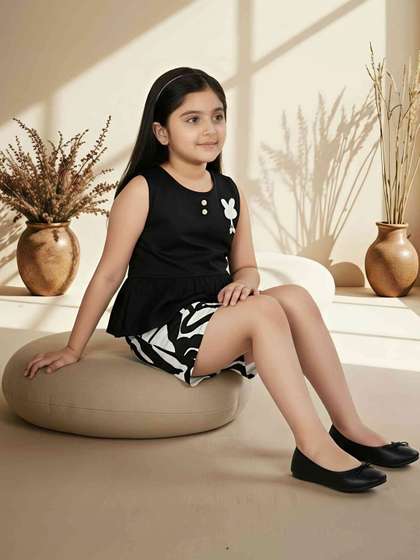 GLAMOUR WORLD
                        GARMENTS Girls Printed Top with Shorts