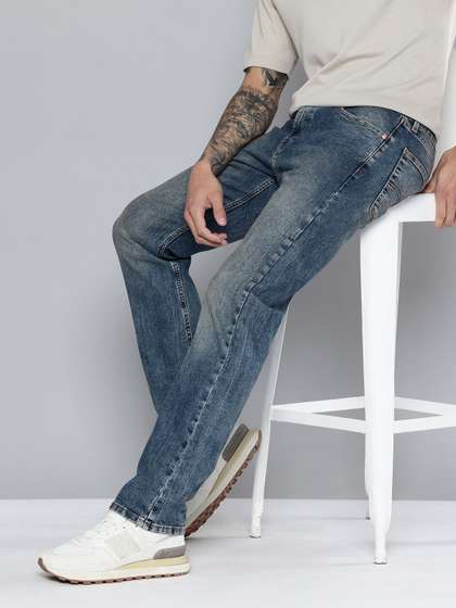 Levis Men 505 Straight Fit Jeans