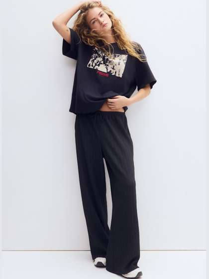 H&M Textured
                        Jersey Drawstring Trousers