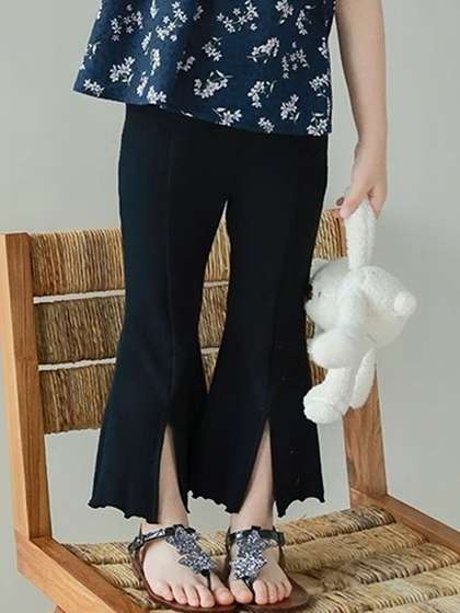 FOREVER FRIDAY Girls
                    Cotton Solid Three-Fourth Leggings
