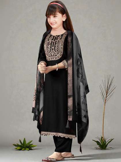 Vetrokart Girls Floral
                    Regular Thread Work Kurta with Pyjamas & With
                    Dupatta