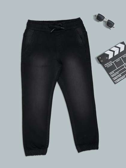 Pantaloons Junior Boys
                    Regular Fit Mid-Rise Light Fade Jeans