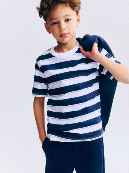 H&M Printed Cotton
                    T-Shirt