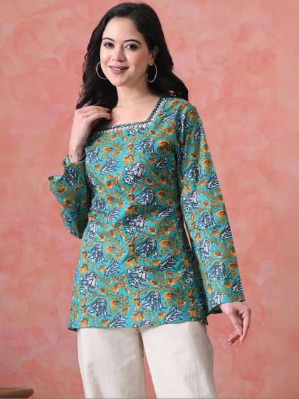 Vaimiya Floral
                          Printed Square Neck Pure Cotton Blend Kurti