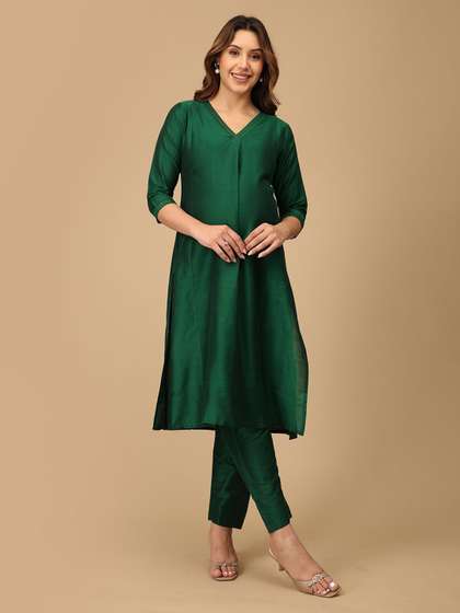 The Mom Store Women
                        Green Raw Silk Maternity Kurta with Trousers