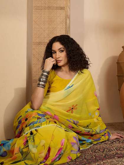 Sangria Floral
                        Printed Sarees With Unstitched Blouse Piece