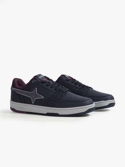 Comet Unisex X
                          Lows Ghost Sneakers
