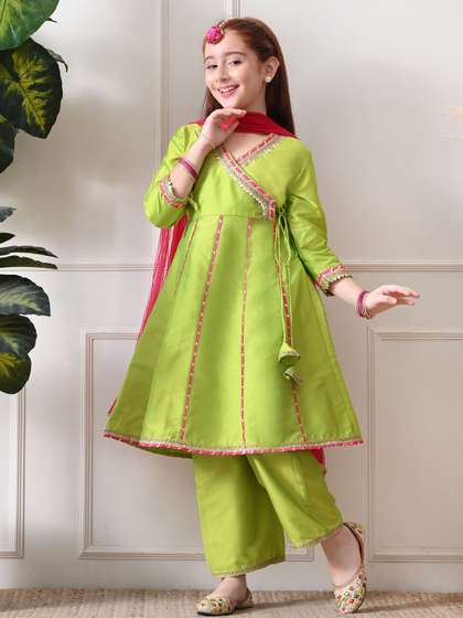 House of Pataudi Girls
                    V-Neck Kurta & Trousers Kurta Set
