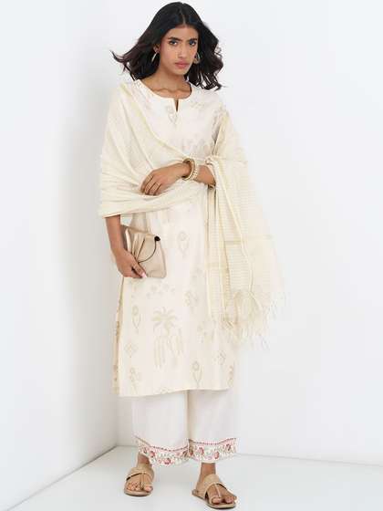 RANGMANCH BY
                        PANTALOONS Checked Dupatta