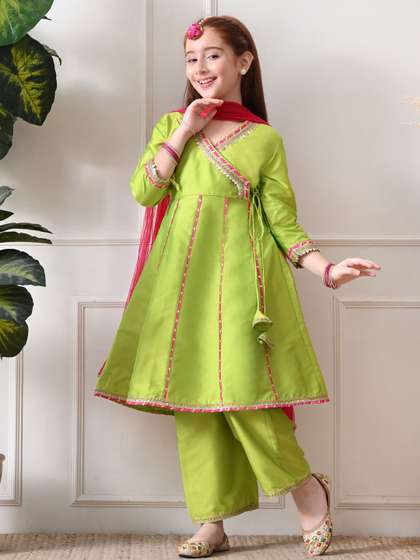 House of Pataudi Girls
                    V-Neck Kurta & Trousers Kurta Set