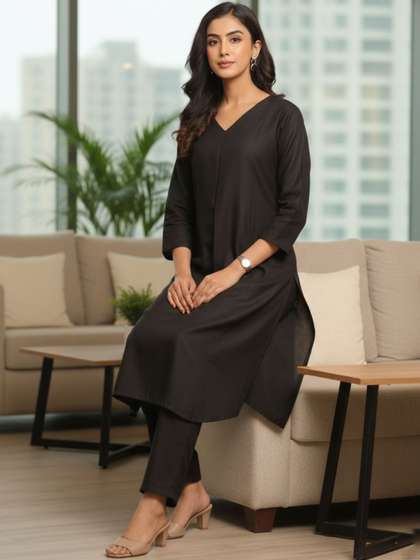 Varanga Women
                        Regular Kurta with Trousers