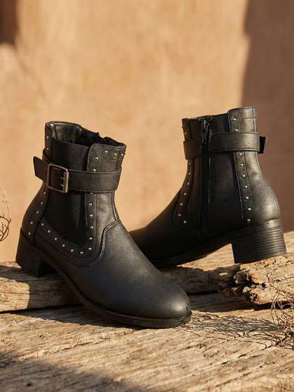 Liberty Round Toe
                        Chelsea Boots