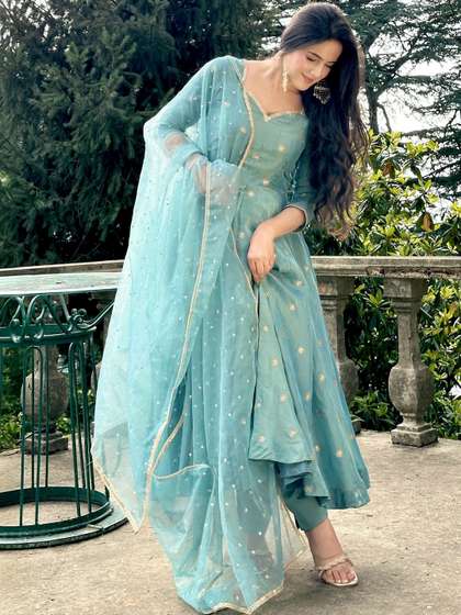 GLOSIA DESIGN Women
                        Ethnic Motifs Printed Empire Gotta Patti Kurta
                        with Trousers & With Dupatta