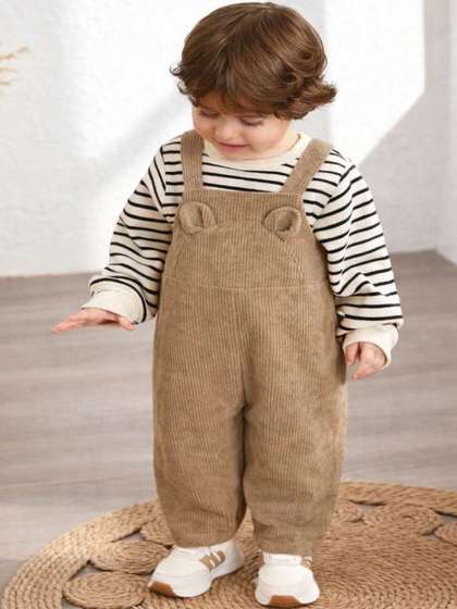 RAMIAAZ Boys Striped
                    T-shirt with Trousers