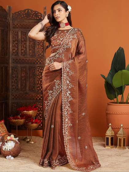 Urban Pallu
                        Embellished Embroidered Organza Heavy Work
                        Mysore Silk Saree