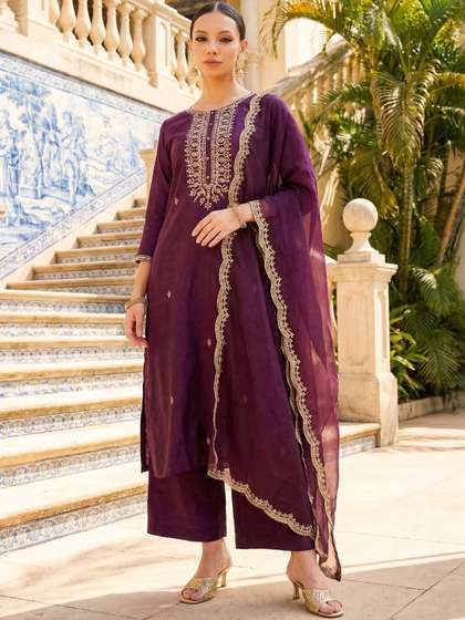 Indo Era Ethnic
                        Motifs Embroidered Organza Dupatta with
                        Sequinned
