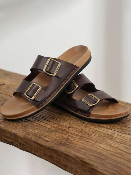 Walkaroo Men Comfort
                    Sandals