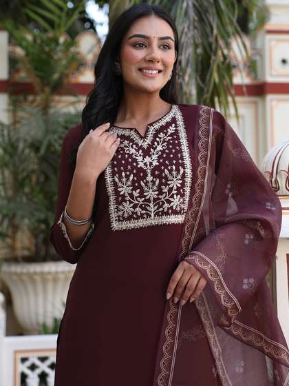 SANISA Women Ethnic
                        Motifs Embroidered Regular Thread Work Kurta
                        with Trousers & With Dupatta
