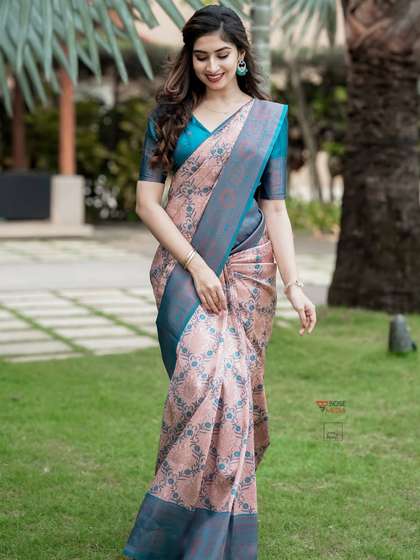 Urban Pallu Woven
                        Design Silk Blend Handloom Mysore Silk Saree