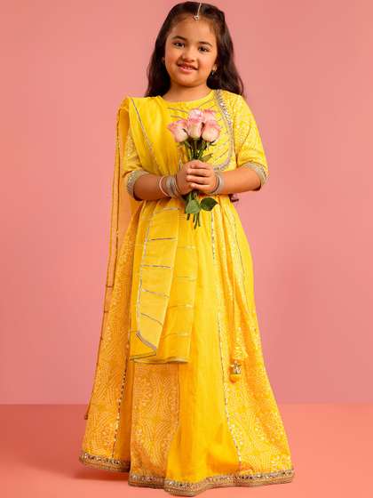 VASTRAMAY Girls
                        Embroidered Sequinned Ready to Wear Lehenga
                        & Blouse With Dupatta
