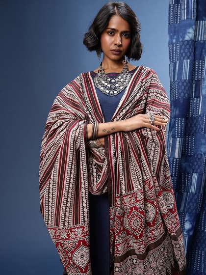 Taavi Ethnic
                          Motifs Printed Pure Cotton Ajrakh Handblock
                          Dupatta