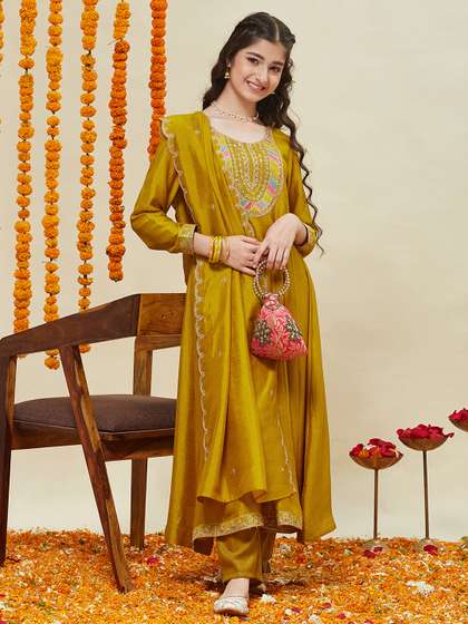 CurlyTales Girls Silk
                    Embroidered Anarkali Kurta and Pant Set with
                    Dupatta