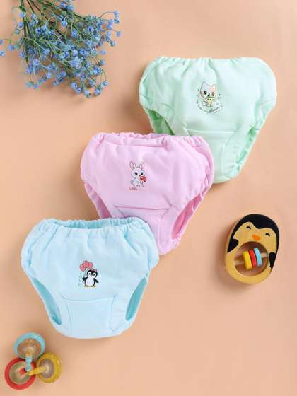 Unfab Girls Pack of 3
                    Printed Assorted Cotton Basic Briefs