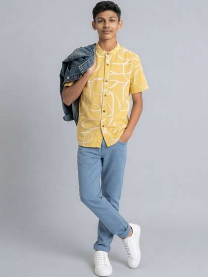 Pantaloons Junior
                        Boys Printed Casual Shirt