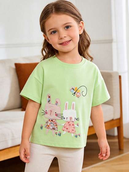 LULU & SKY Print
                    Applique Top