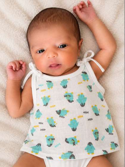 Cuddleloom Kids
                      Graphic Printed Jhabla