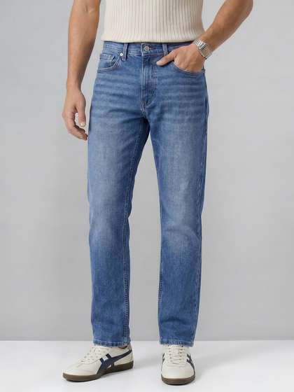 Levis Men 505 Straight Fit Jeans