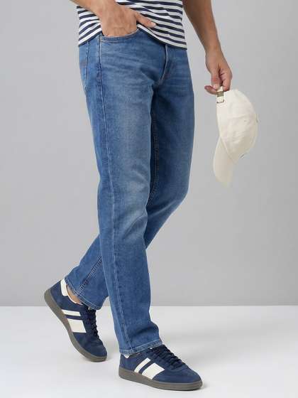 Levis Men 505 Straight Fit Jeans