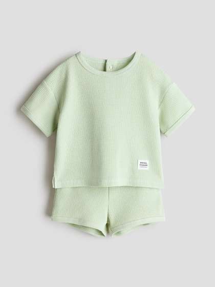 H&M 2-piece
                      waffled cotton set