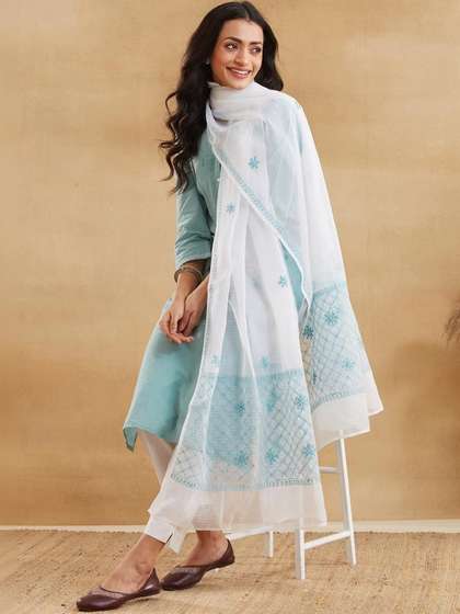 Fabindia Ethnic
                        Motifs Embroidered Dupatta with Thread Work