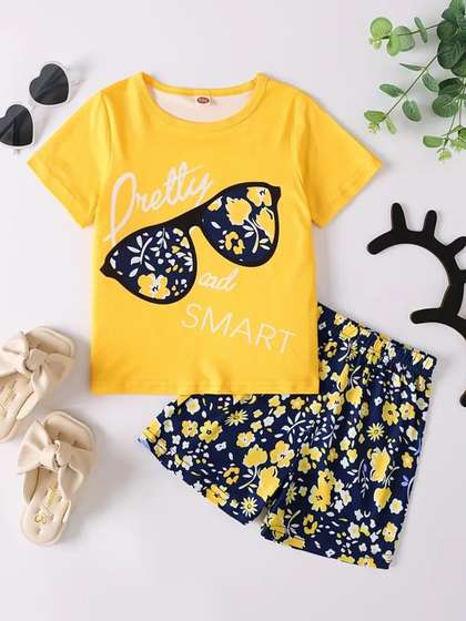 KEESOR Girls
                          Printed T-shirt with Shorts