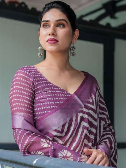 AUMAURA LIFESTYLE
                        Mauve Zigzag Floral Printed Daily Wear Linen
                        Cotton Sarees