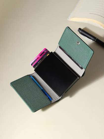 Skyhood Men Leather
                    Wallets