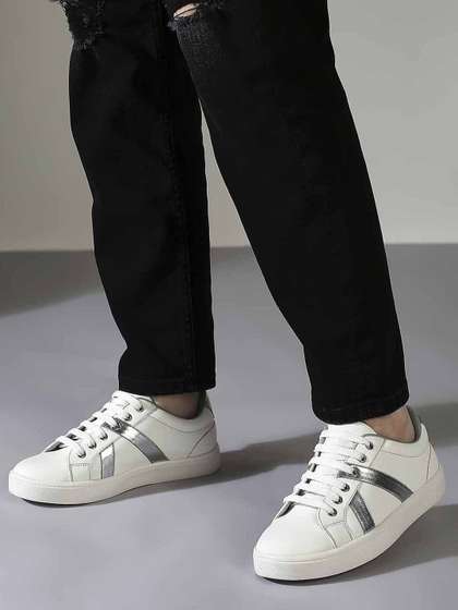 Women Solid Sneakers
