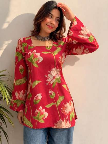 JAHIDA COMFORT
                          WITH STYLE Floral Printed Square Neck Pure
                          Cotton Kurti