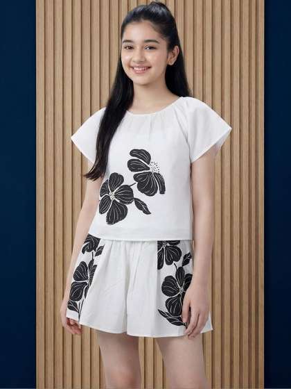 Lil Tomatoes Girls
                      Printed Pure Cotton Top with Shorts