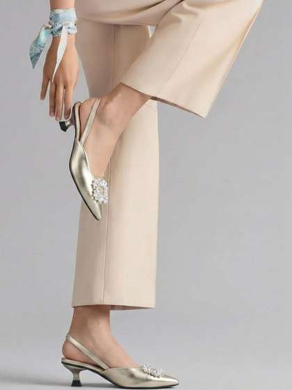 AVIVASTYLE Suede
                        Western - Embellished Kitten Pumps