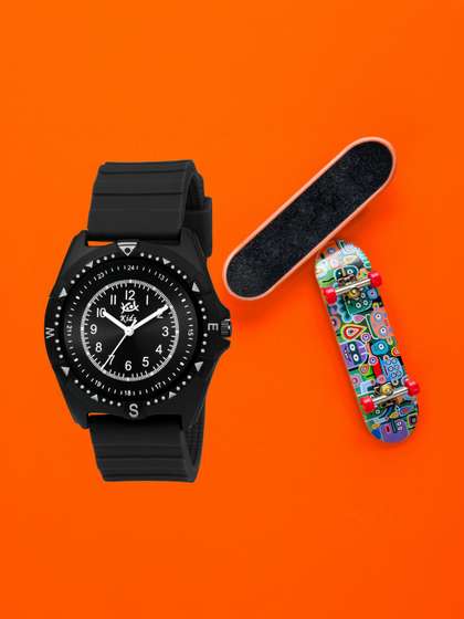 Kool Kidz Unisex Kids
                    Printed Dial & Straps Analogue Watch Kool Kidz
                    Unisex Analogue KK 417 BK