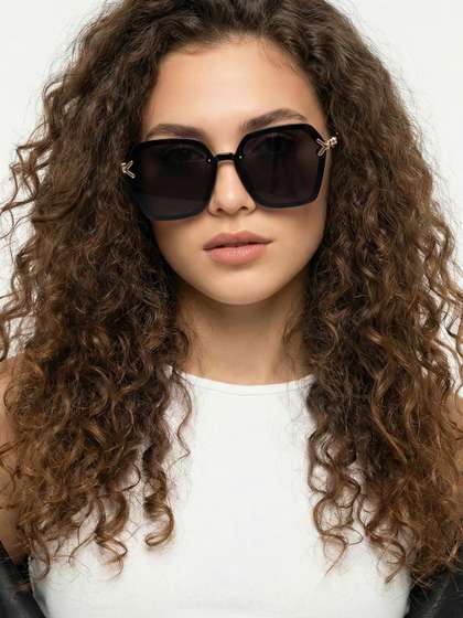 HASHTAG EYEWEAR
                          Women Hexagonal Oversized Sunglasses With UV
                          Protected Lens G-15062-black