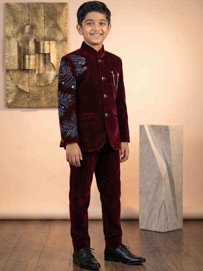 Lagorii Embellished
                      Velvet Mandarin Collar Tailored Fit 2 Piece
                      Jodhpuri Jodhpuri Suit